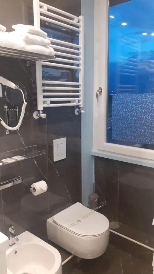 Pescara Centro Luxury Suite II Deluxe Rooms מראה חיצוני תמונה