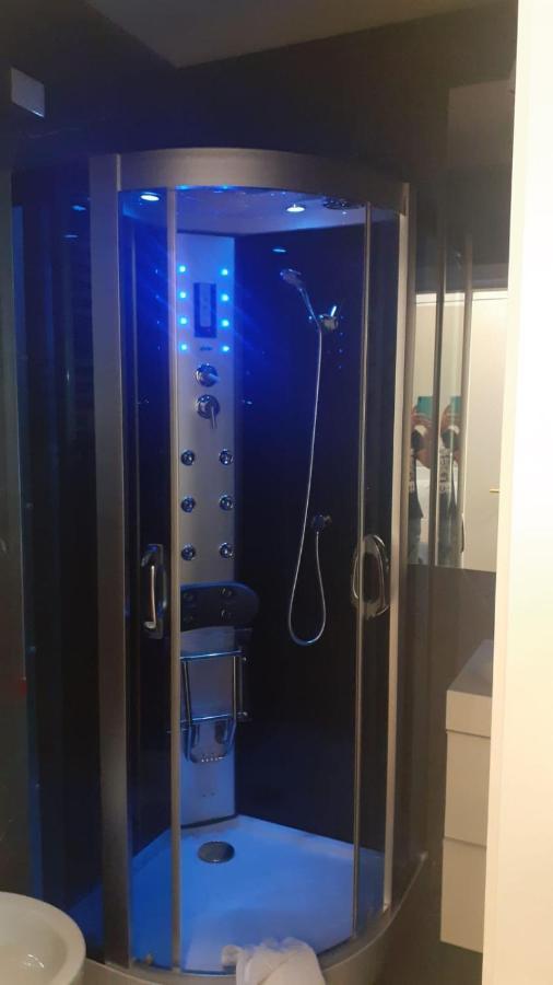 Pescara Centro Luxury Suite II Deluxe Rooms מראה חיצוני תמונה