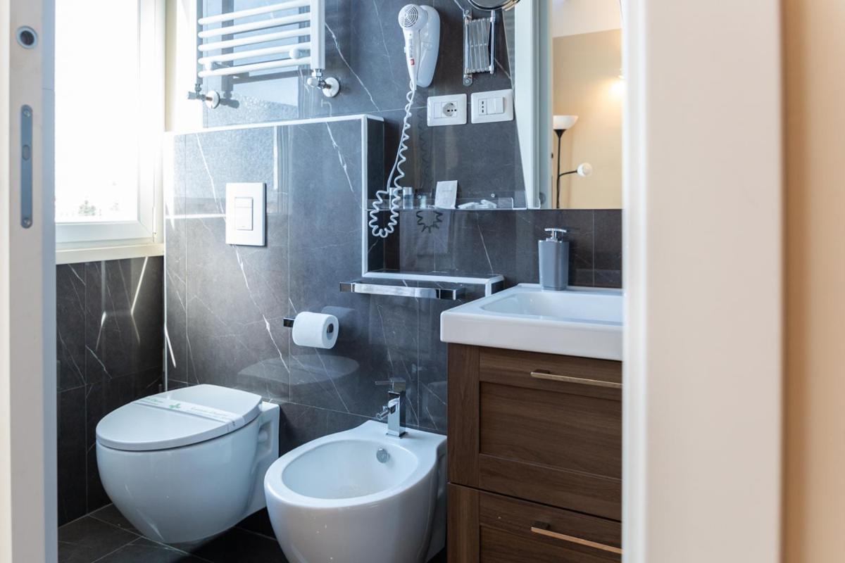 Pescara Centro Luxury Suite II Deluxe Rooms מראה חיצוני תמונה